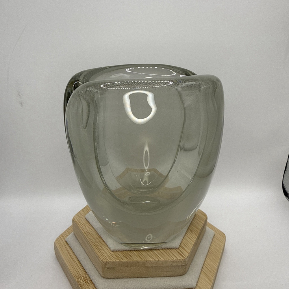 Vtg. MCM "Usva" art glass vase by Kaj Franck for Nuutajärvi Notsjö, Finland 5” - Picture 3 of 14